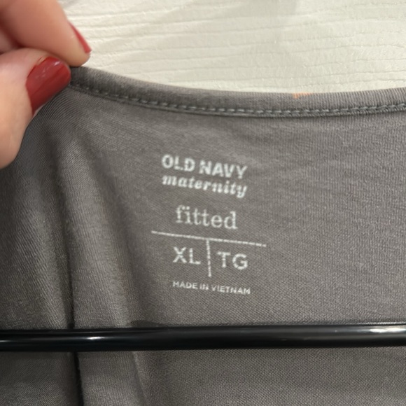 🩶 3/$15 🩶 Gray Maternity Shirt - Picture 2 of 5